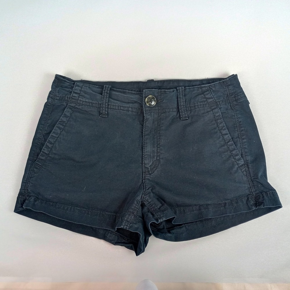 American Eagle Women 2 Black Super Stretch Low Rise Casual Twill Midi Short